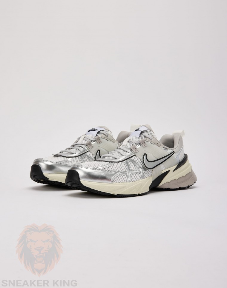 Кросівки Nike V2K Run silver white HJ4497 100